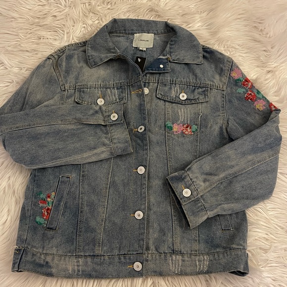 NWT | I.Madeline | Jean jacket-Floral embroidery - Picture 2 of 16